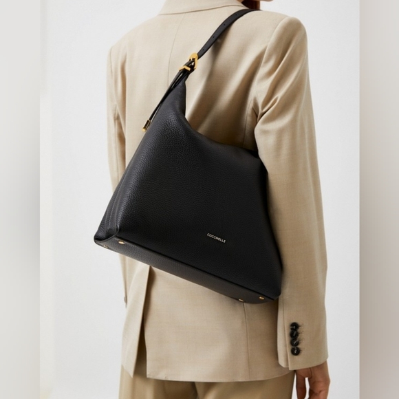 TREND HOBO LEATHER – Coccinelle Midnight Blue, Medium (Minimalist Italian - Picture 2 of 12